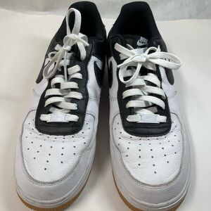 Nike Black and White Sneakers